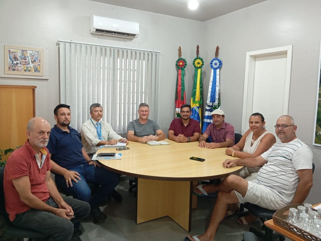 Reunião define convênio para asfaltamento na divisa entre Santa Cruz do Sul e Passo do Sobrado 1 Reunião define convênio para asfaltamento na divisa entre Santa Cruz do Sul e Passo do Sobrado