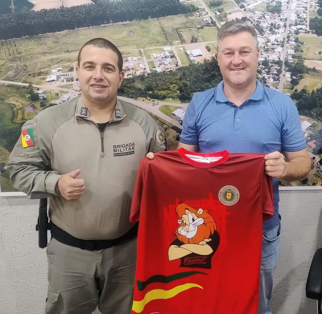 Prefeito Edgar Thiesen recebe em seu gabinete, o Comandante da BM de Passo do Sobrado