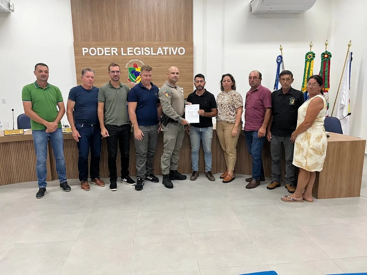 Tenente Anderson Velten Silva recebe Moção de Aplausos por sua ascensão na Brigada Militar
