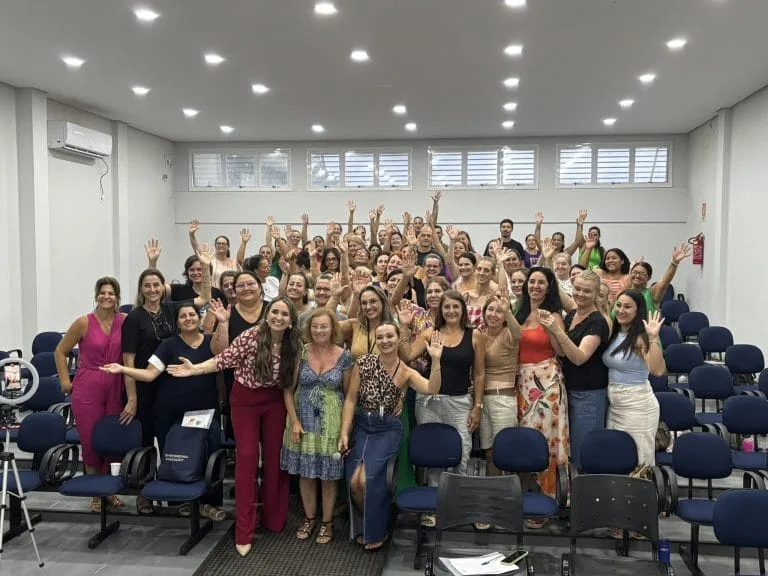 FORMAÇÃO PEDAGÓGICA FORTALECE EDUCADORES