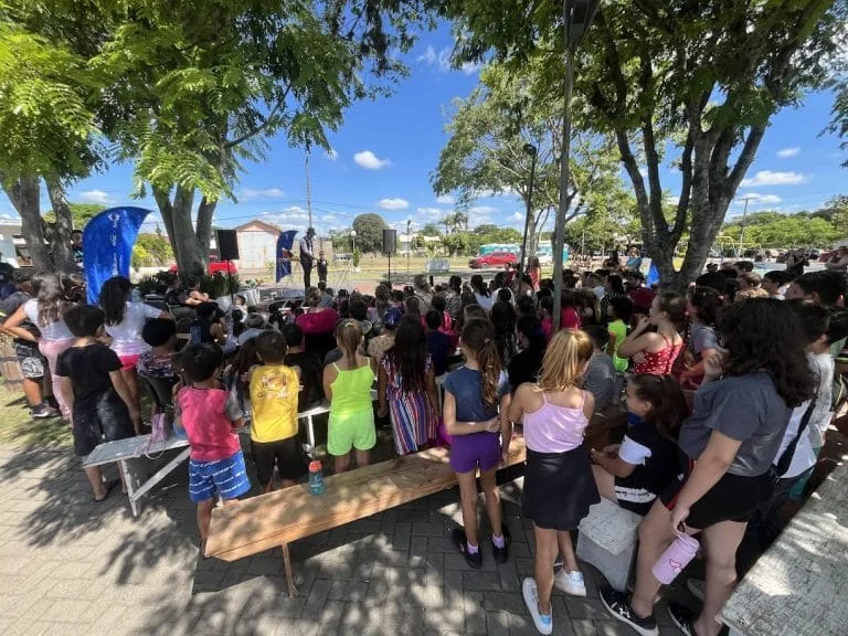 Alunos celebram a cultura e se divertem na comemoração do aniversário de Passo do Sobrado
