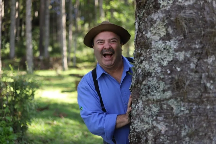 Hoje tem risada garantida com Paulinho Mixaria em Passo do Sobrado!