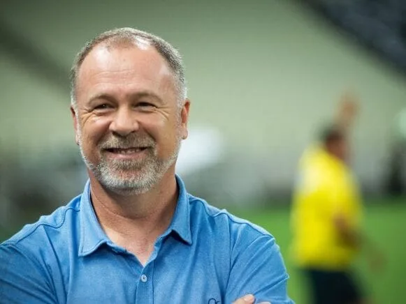 Grêmio anuncia retorno de Mano Menezes exatamente 20 anos após sua estreia no clube