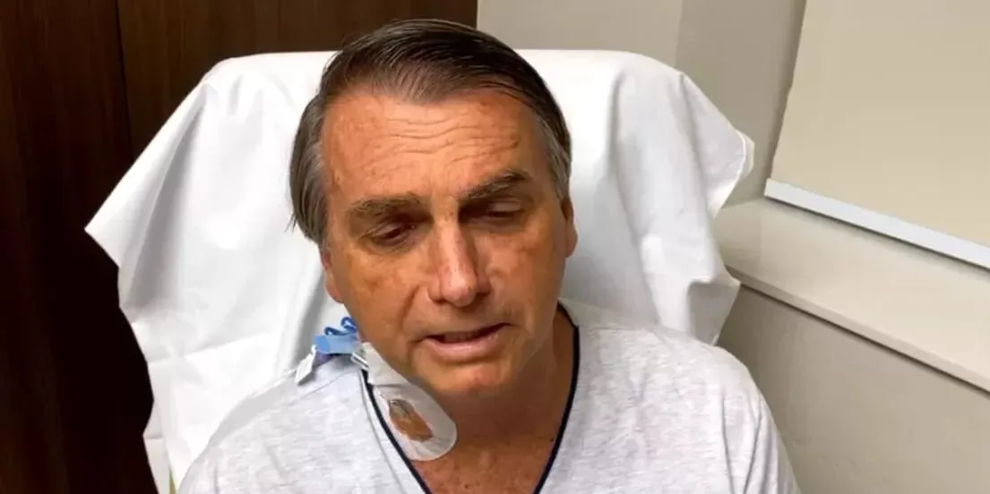 Bolsonaro deixa UTI e segue recuperação em quarto de hospital em Brasília