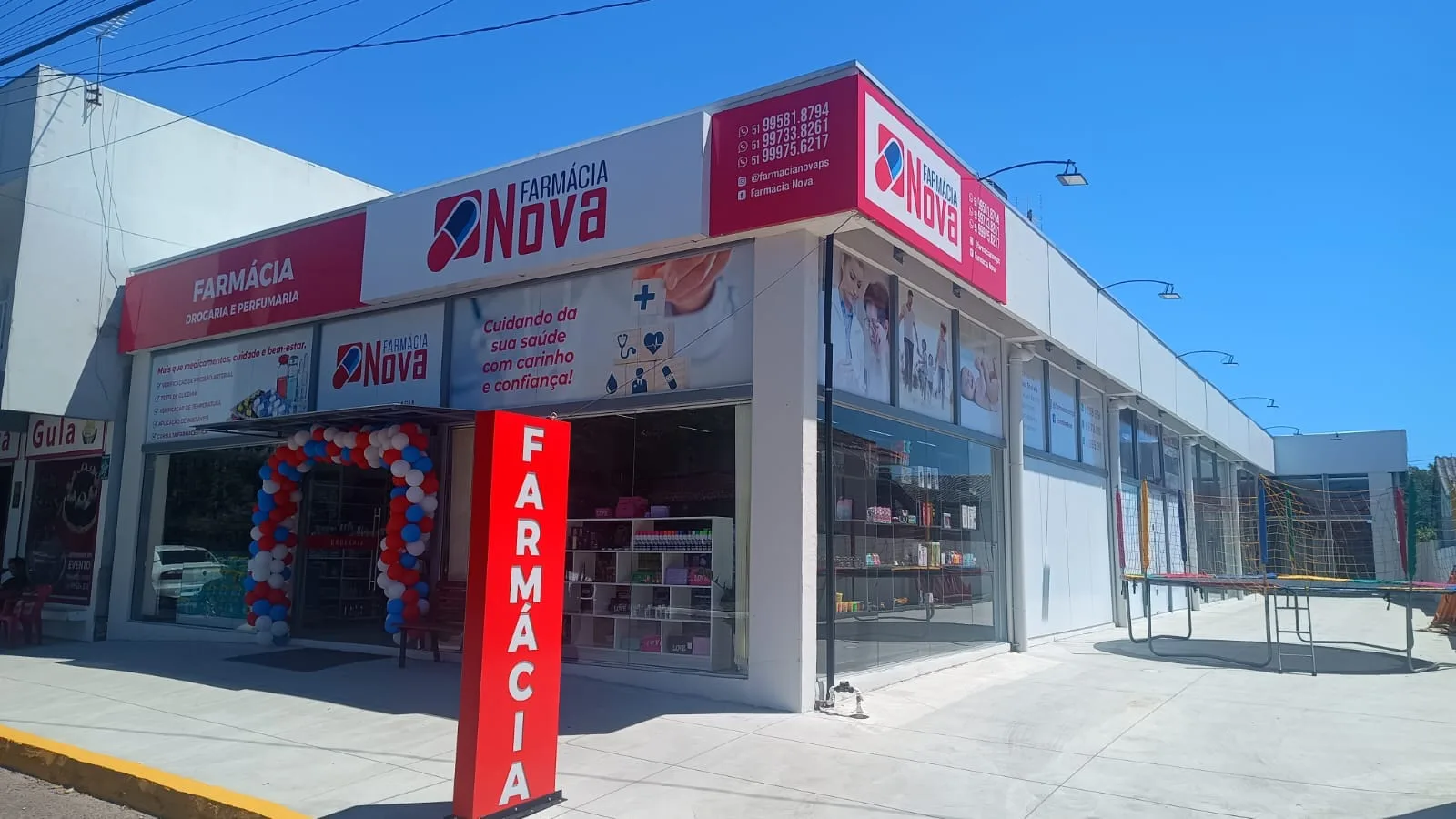Farmácia Nova completa
quatro anos em novo endereço