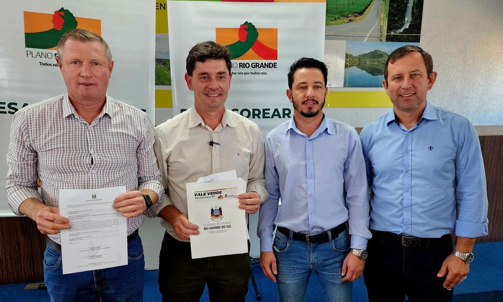 Prefeito assina convênio do Programa Desassorear RS