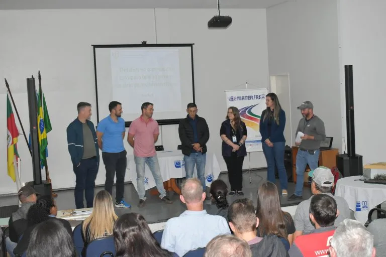 PALESTRA DESTACA DESAFIOS NO CONTROLE DO CARRAPATO BOVINO E ALERTA PARA CENÁRIO DE MULTIRRESISTÊNCIA NO RS