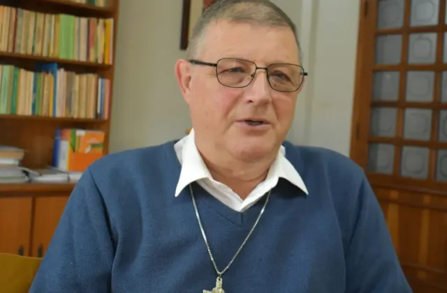 Negar os interesses mesquinhos ou o Evangelho?
