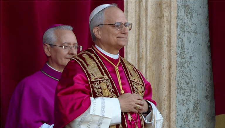 Papa Leão XIV faz primeiro discurso: “Quero que a paz chegue a toda a terra”