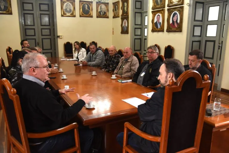 RGE e Prefeitura de Santa Cruz alinham ações de poda preventiva de árvores na zona rural