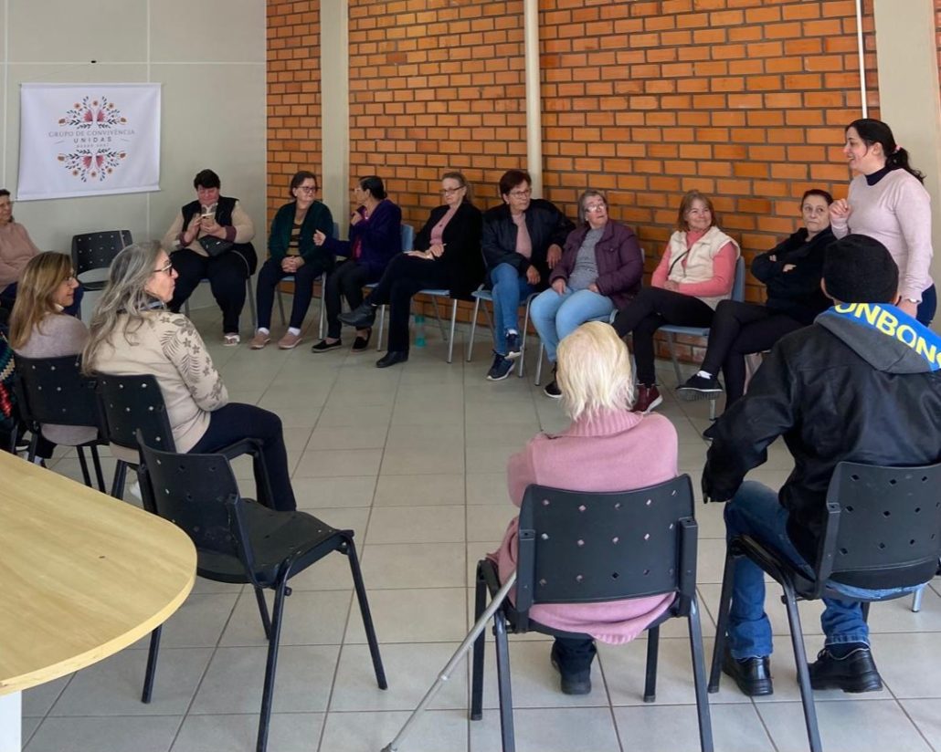 IDOSOS DO CRAS: GRUPO DE CONVIVÊNCIA UNIDAS PROMOVE LAÇOS E ALEGRIA ENTRE PARTICIPANTES