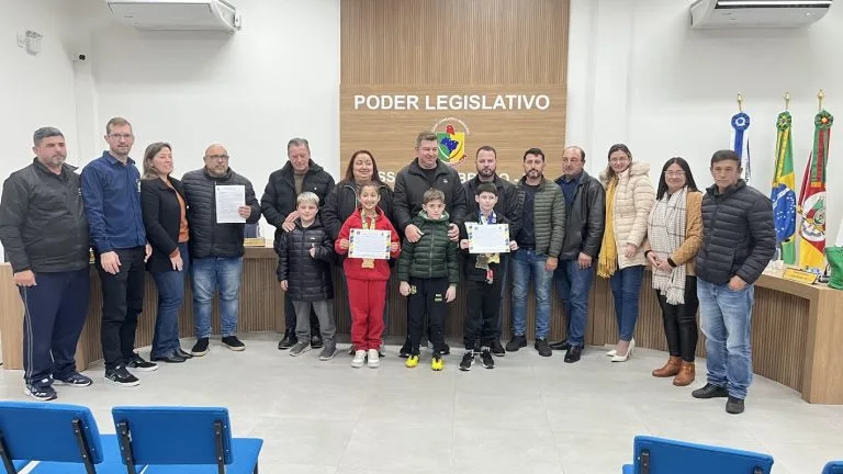 Câmara Municipal aprova Moção de Aplausos a jovens atletas que conquistaram medalhas no Campeonato Brasileiro de Jiu-Jitsu