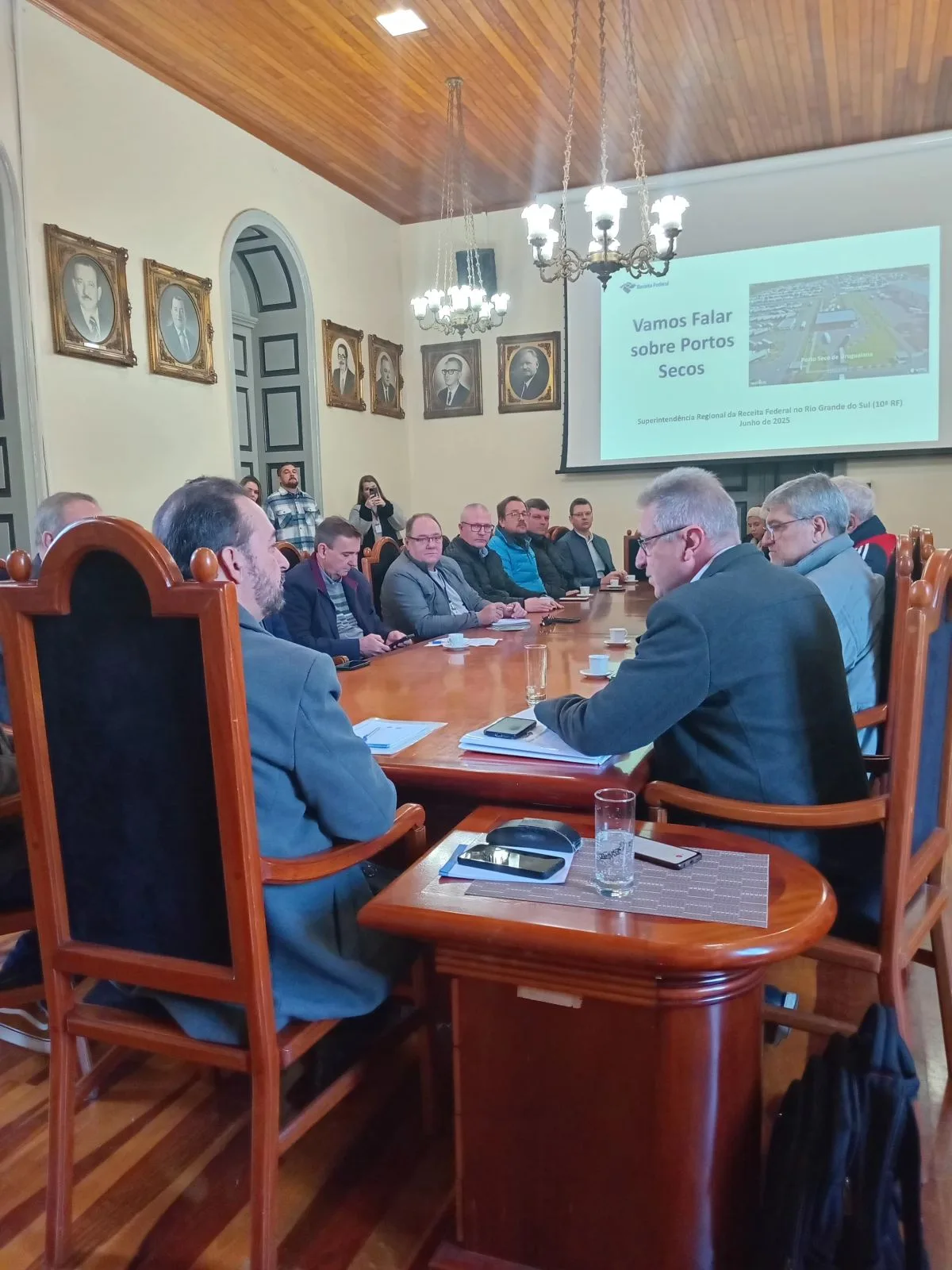 Unisc fará estudo para viabilizar novo Porto Seco em Santa Cruz do Sul