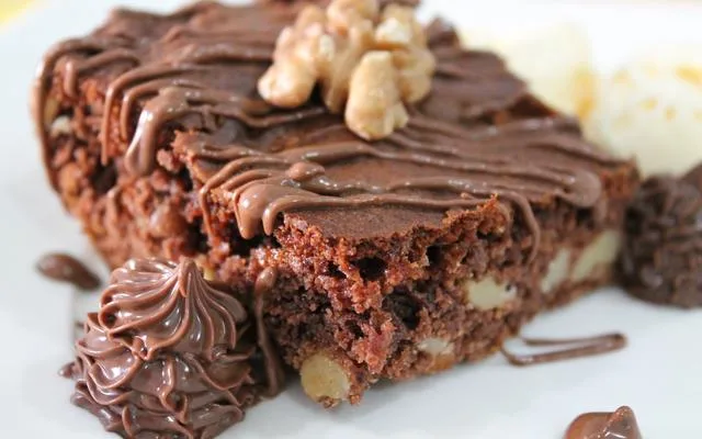 Brownie de creme de avelã com nozes