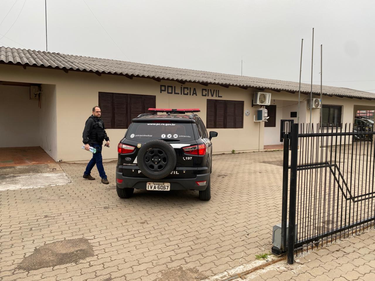 Polícia Civil prende homem suspeito de extorsão em Passo do Sobrado