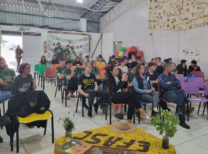 EFASC lança Revista Juventudes e Agroecologia II.