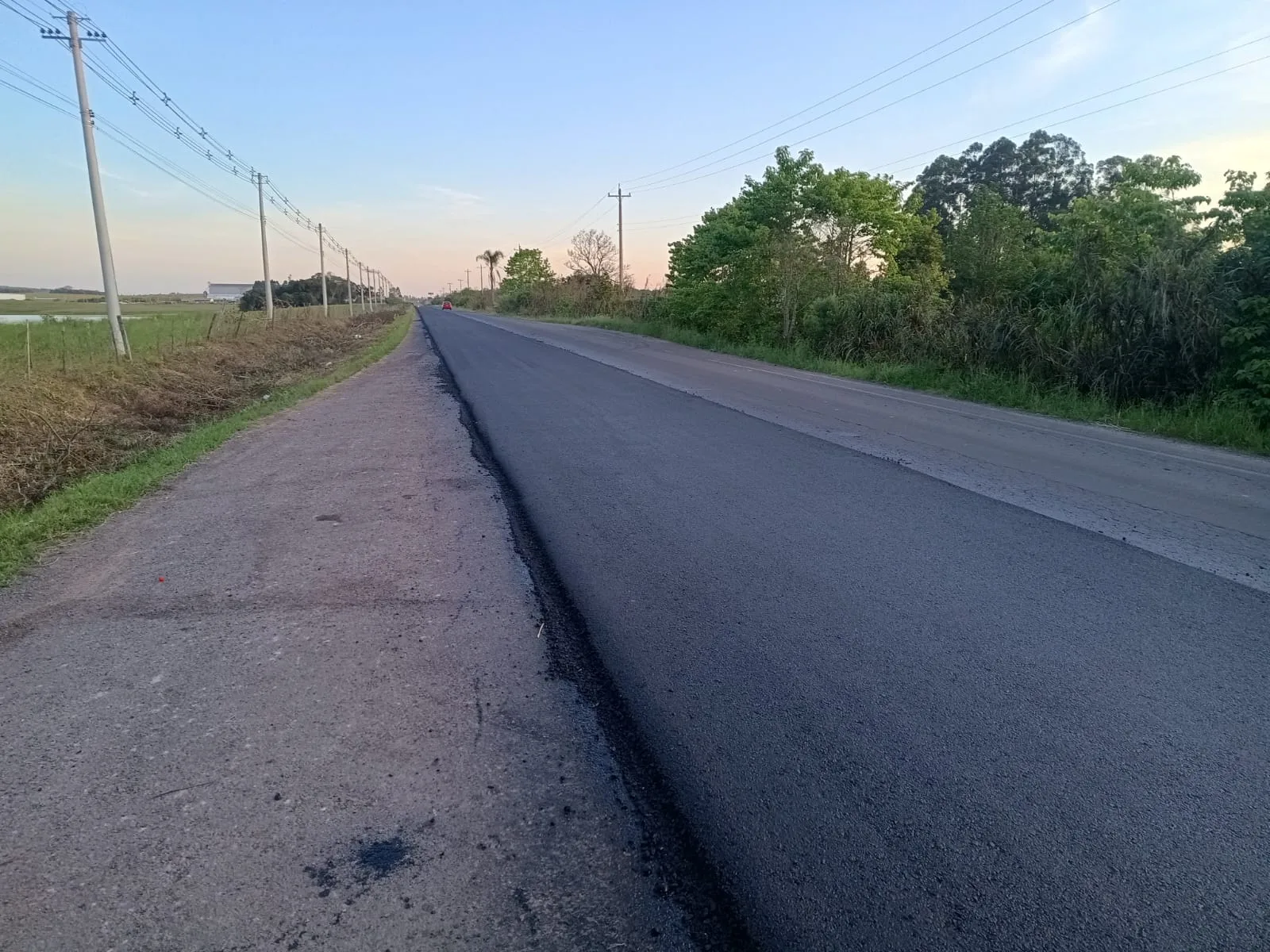 Iniciado recapeamento da RS-405 em Passo do Sobrado: serviços já ocorrem em pontos críticos