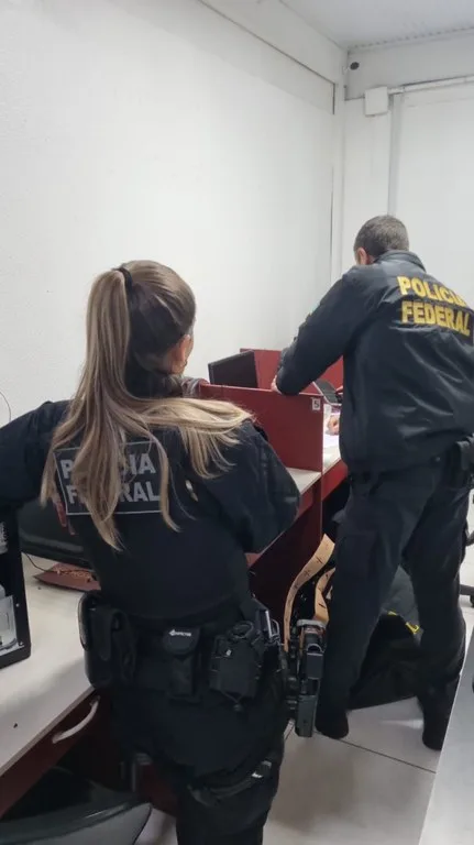 Polícia Federal realiza operação para investigar  crimes contra beneficiários do INSS em Santa Cruz