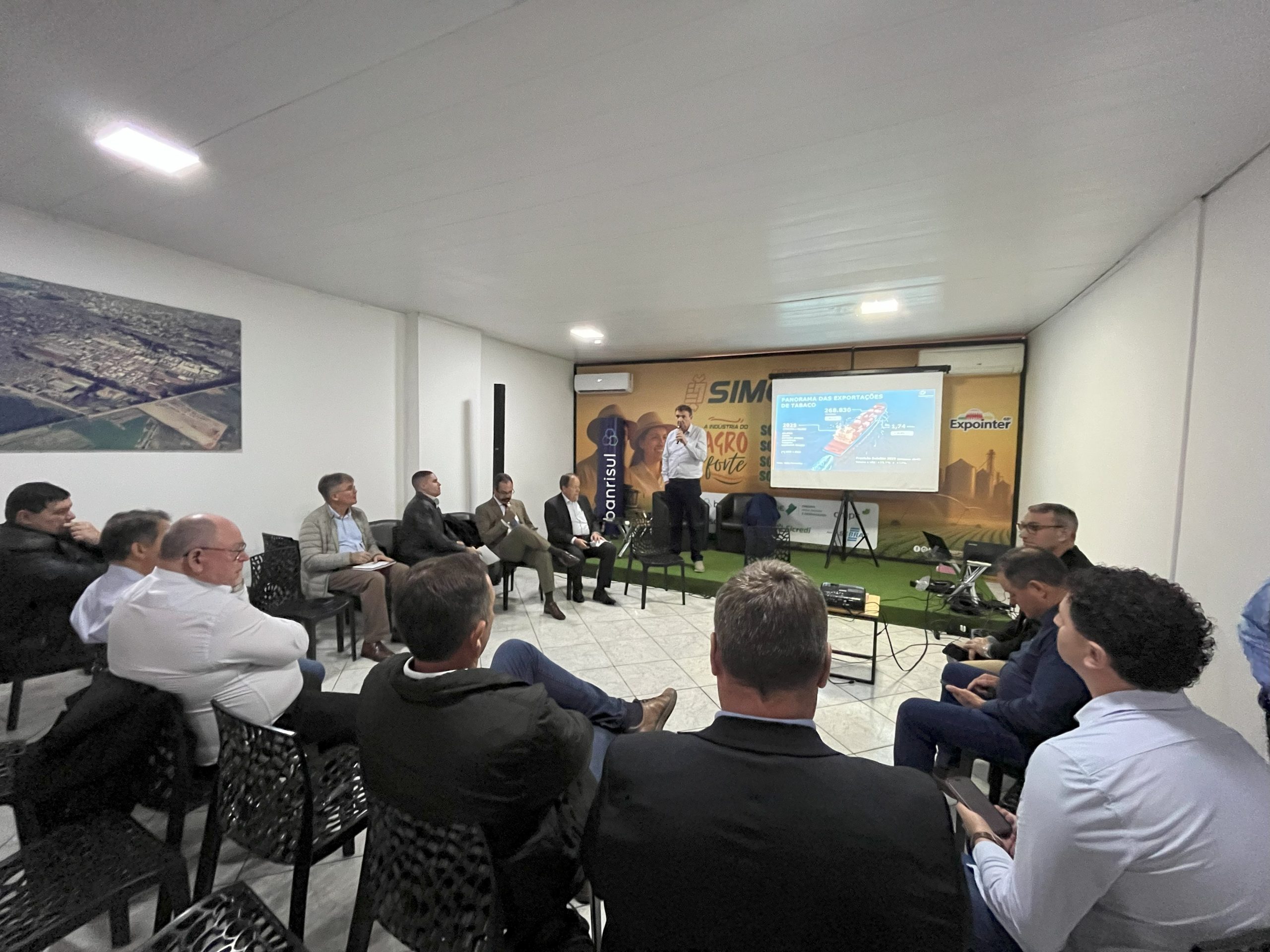 Impactos da tarifa americana entram na pauta da Câmara Setorial do Tabaco na Expointer