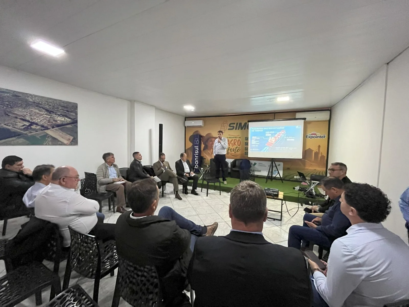 Impactos da tarifa americana entram na pauta da Câmara Setorial do Tabaco na Expointer