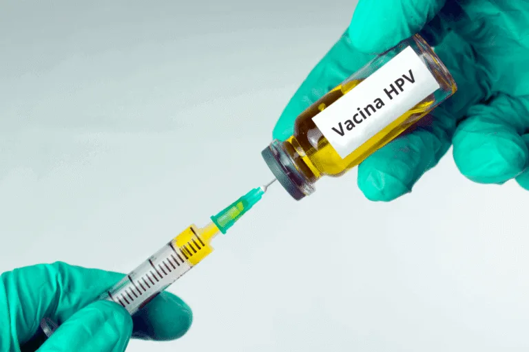Vacinação contra HPV é prorrogada até
dezembro de 2025 para adolescentes de 15 a 19 anos