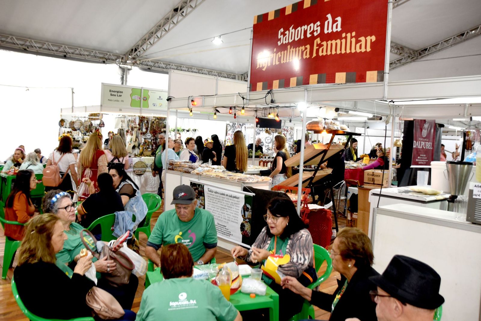 Em novo local, Pavilhão da Agricultura  Familiar é sucesso na 40ª Oktoberfest