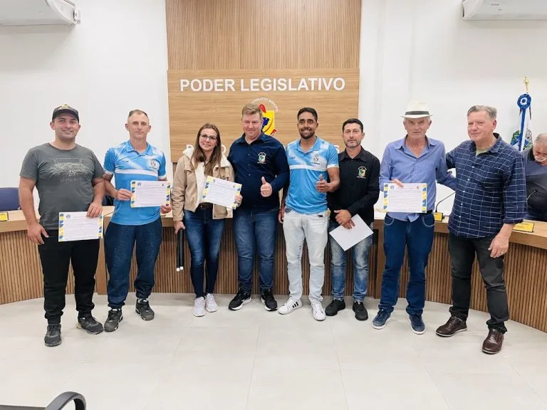 Homenagem às equipes vencedoras do Campeonato Municipal de Futebol 7