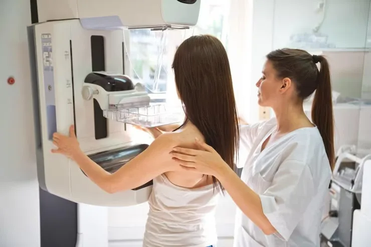 Outubro Rosa:  Nova diretriz amplia prevenção e  diagnóstico precoce do câncer de mama