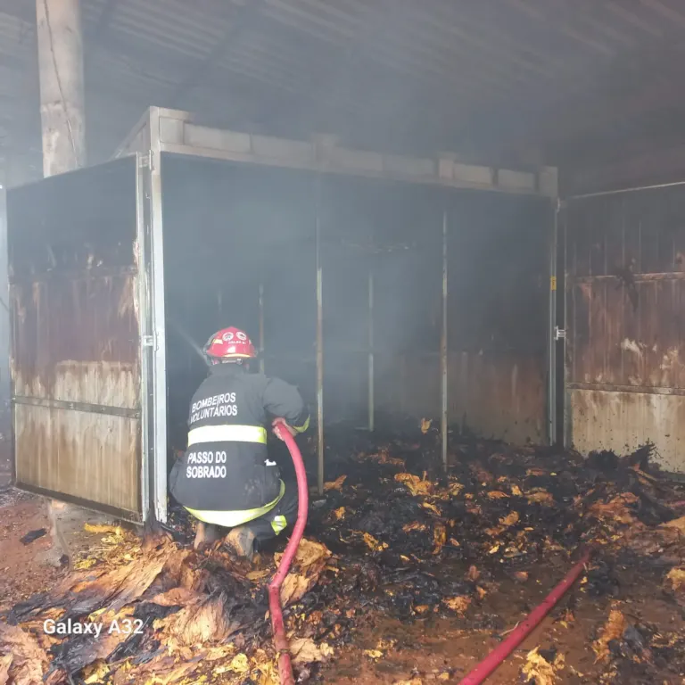 Bombeiros alertam para aumento de  incêndios em estufas de fumo durante a safra