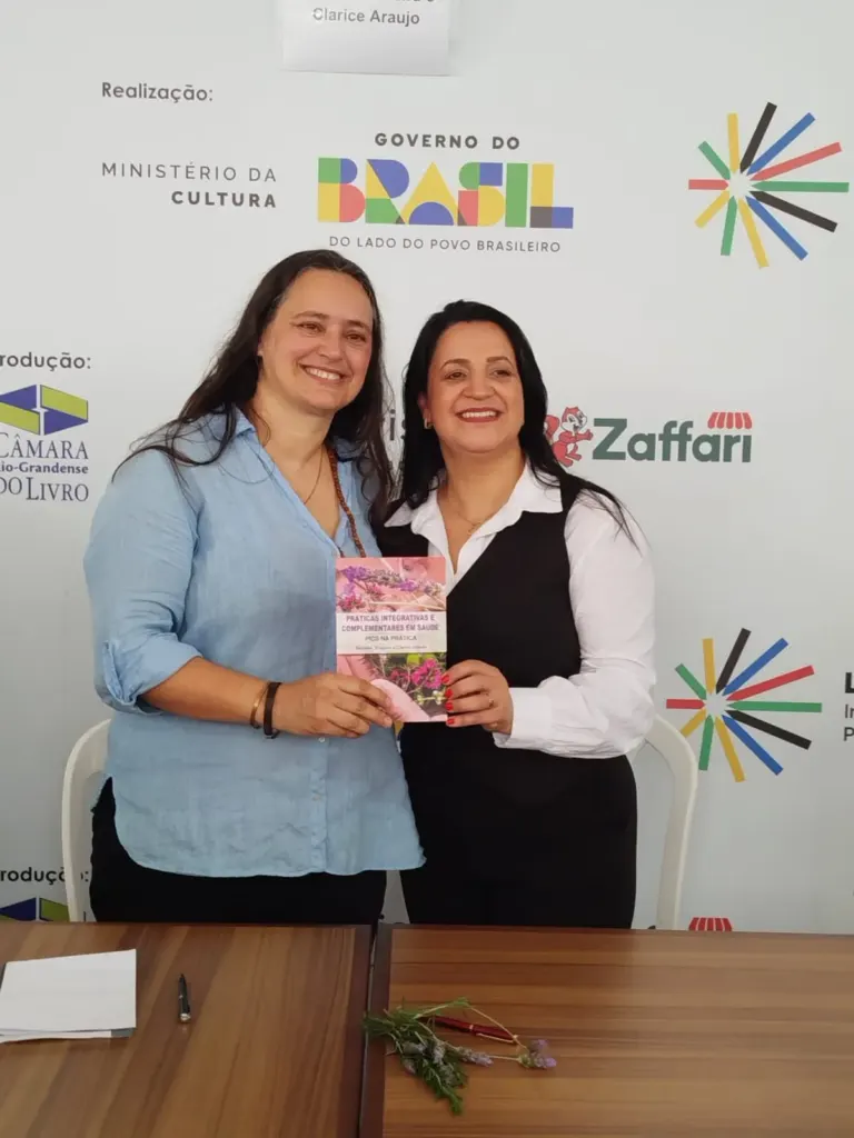 Vale Verde lança livro sobre Práticas Integrativas e Complementares em Saúde inspirado em experiência pioneira do município