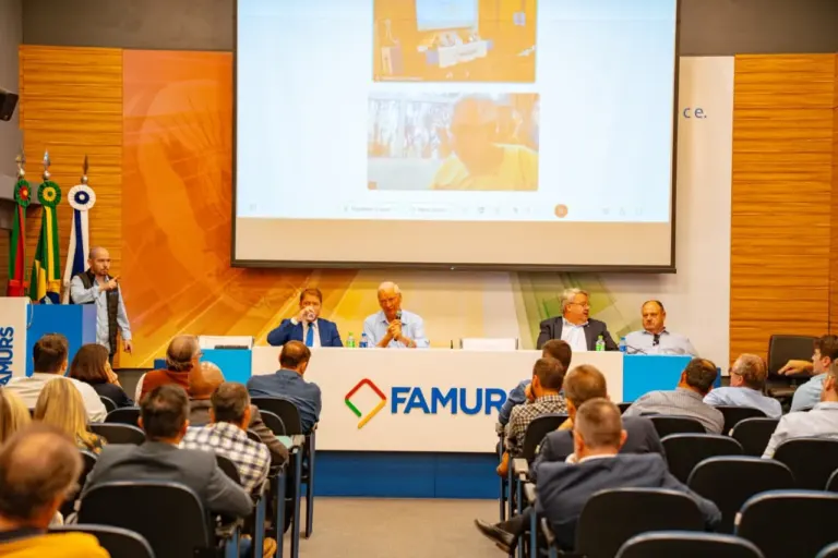 Na Famurs, entidades articulam próximos passos por socorro a agricultores endividados no RS