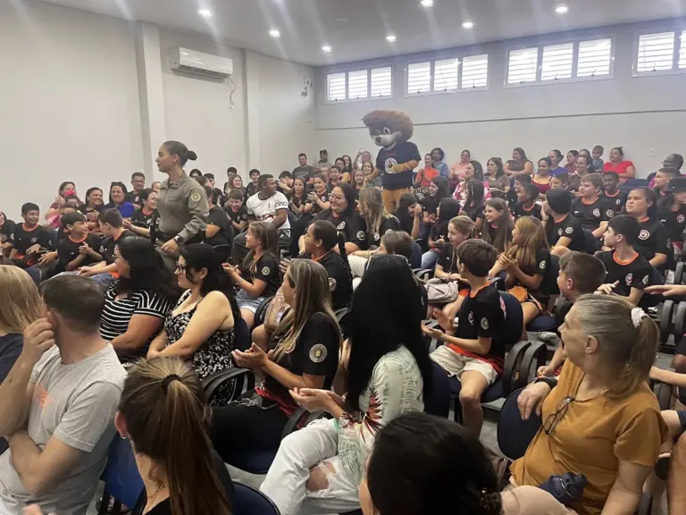 Formatura do PROERD reúne 60 alunos e reforça compromisso pela prevenção em Passo do Sobrado