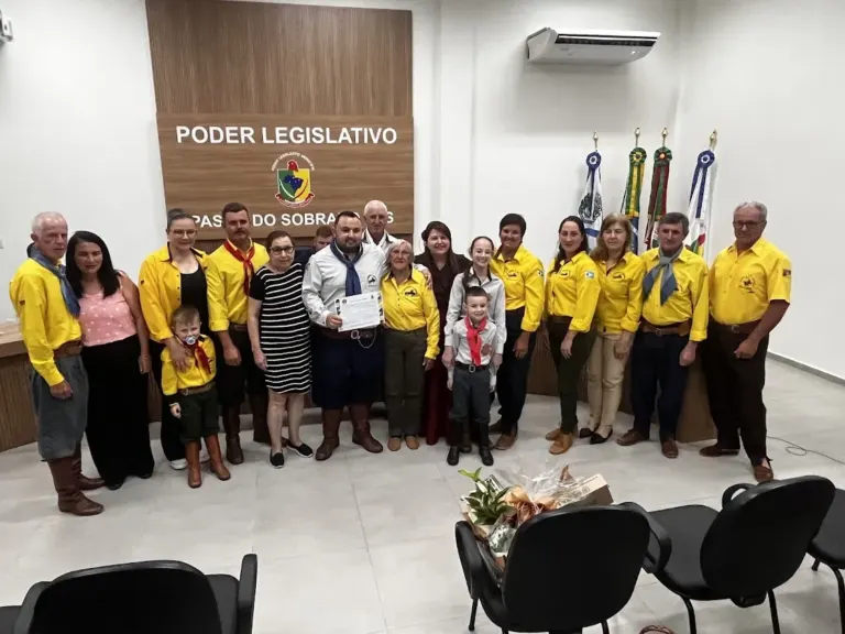 Câmara Municipal presta homenagem ao MTG e ao tradicionalista Salo Preuss pelos 59 anos do movimento e por destacada atuação cultural