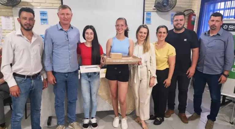 Escola Curupaiti conquista pela quarta vez consecutiva o Prêmio Ajuris de Redação nas Escolas
