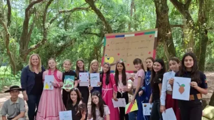 Sarau Literário encerra projeto VidaLer na Escola Vidal de Negreiros, em Cerro Alegre Baixo
