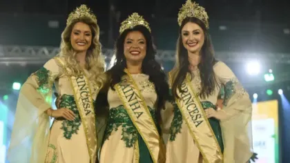 Maiéle dos Santos, Taliana da Silva e Fátima Neitzel formam o trio de soberanas da Fenachim 40 anos
