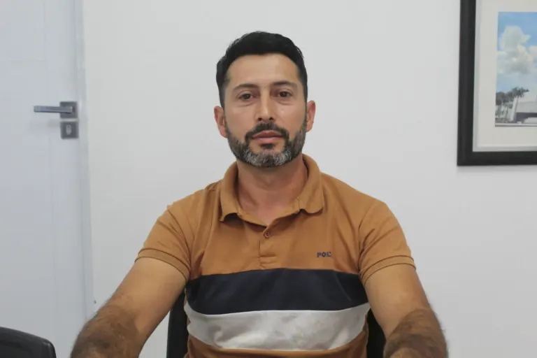 Vereador Mateus Freitas desabafa na tribuna sobre falta de água em comunidades do interior