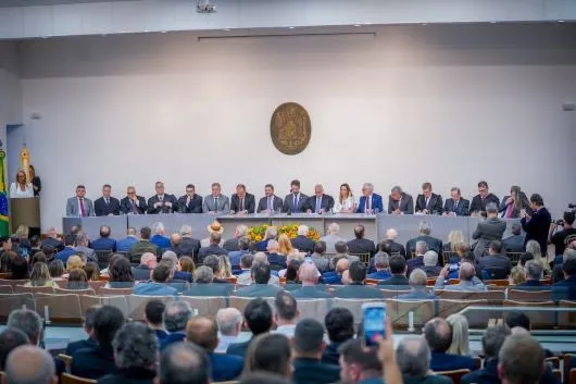 Conselheiro Iradir Pietroski é empossado presidente do TCE-RS