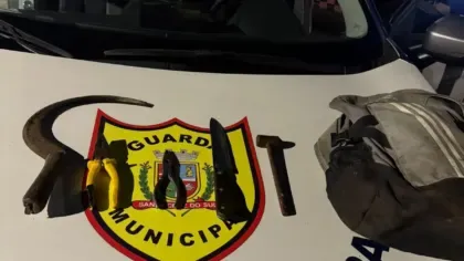 Guarda Municipal flagra homem tentando furtar fiação no bairro Várzea