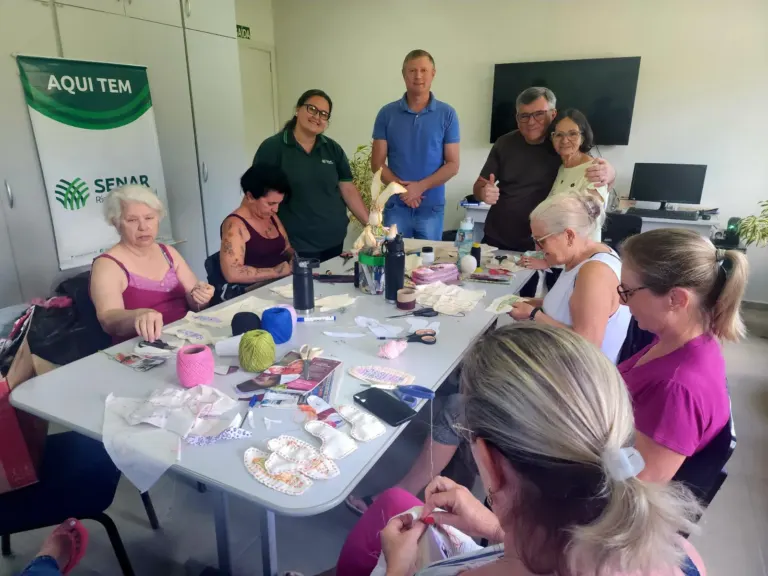 Vale Verde promove curso de bonecos de pano em parceria com Senar e Sindicato