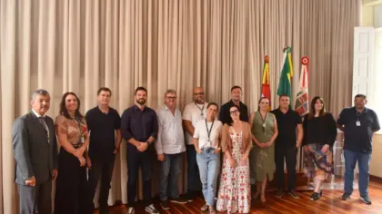 Prefeito reconhece trabalho de servidores pela conquista na adoção da lei de licitações