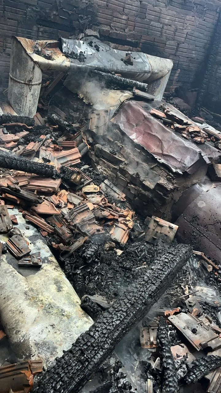 Bombeiros Voluntários de Passo do Sobrado atendem incêndio em estufa de fumo