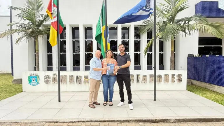 Artus articula obras de desassoreamento e pavimentação em roteiro pelo Vale do Rio Pardo