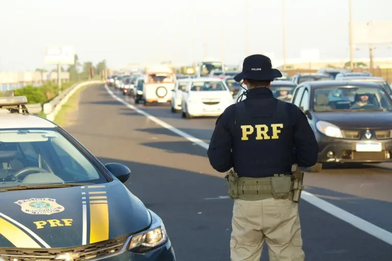 PRF inicia Operação Rodovida Carnaval 2026 com reforço nas rodovias federais no RS