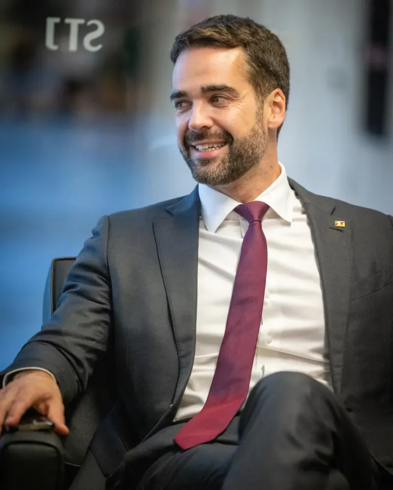 De Pelotas ao Planalto: A Trajetória de Eduardo Leite e o Horizonte de 2026