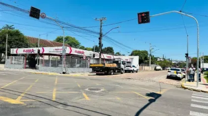 Semáforos na Tiradentes e Voluntários da Pátria são entregues e entram em funcionamento
