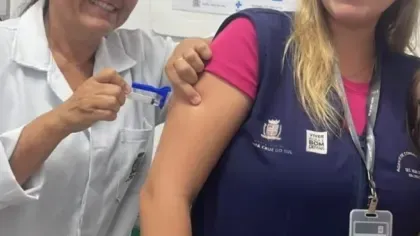*Vacina contra a dengue começa a ser aplicada em trabalhadores da saúde*