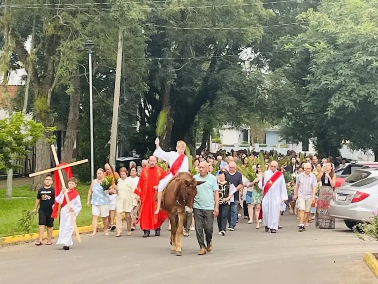 Domingo de Ramos reúne multidão em Passo do Sobrado e marca início da Semana Santa