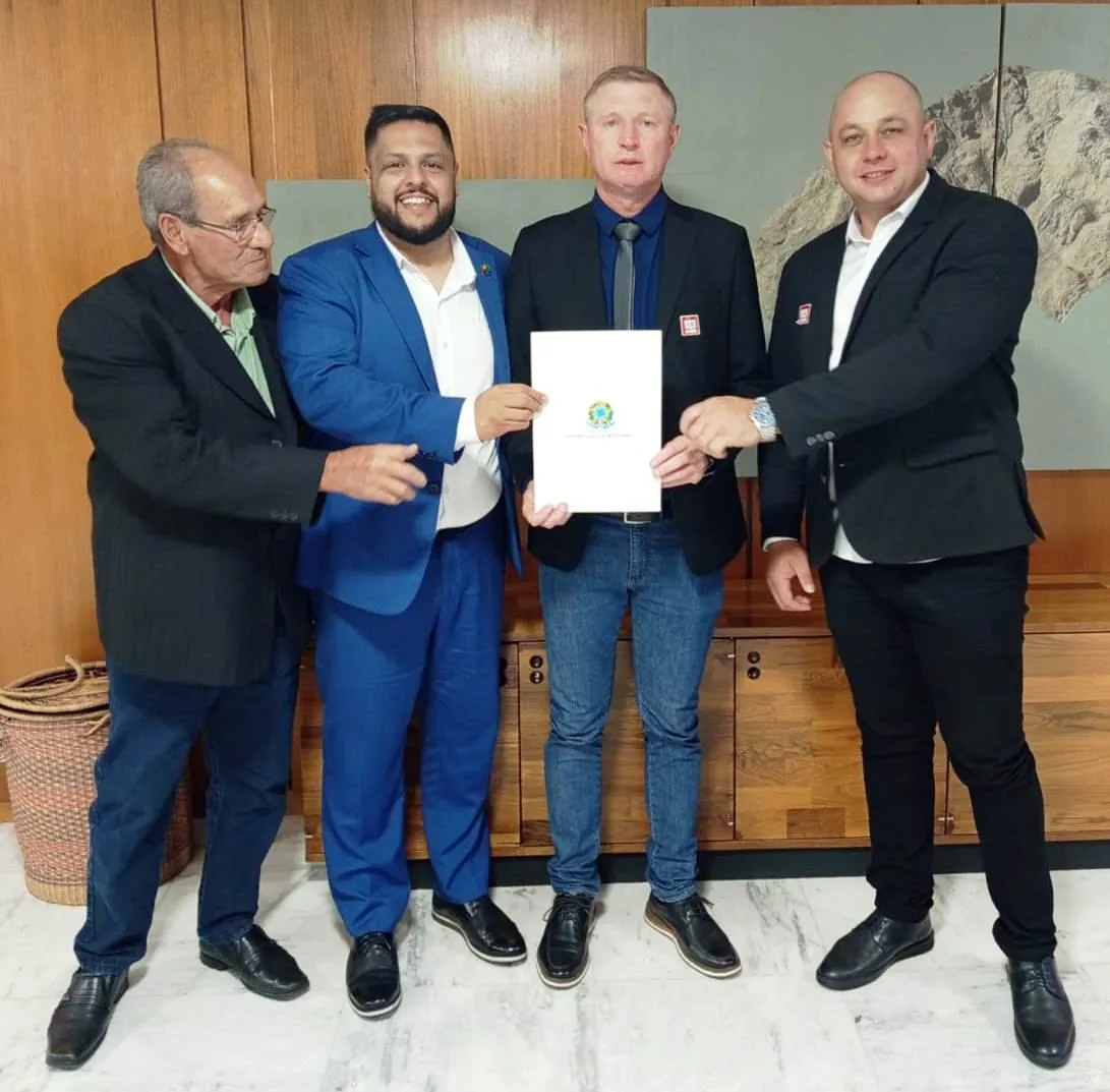 Prefeito habilita município para receber uma verba de R$ 2.450,000,00 para construção de UBS