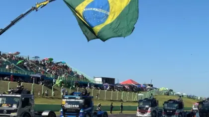 Fórmula Truck atrai cerca de 15 mil pessoas ao Autódromo neste domingo; última etapa será novamente em Santa Cruz